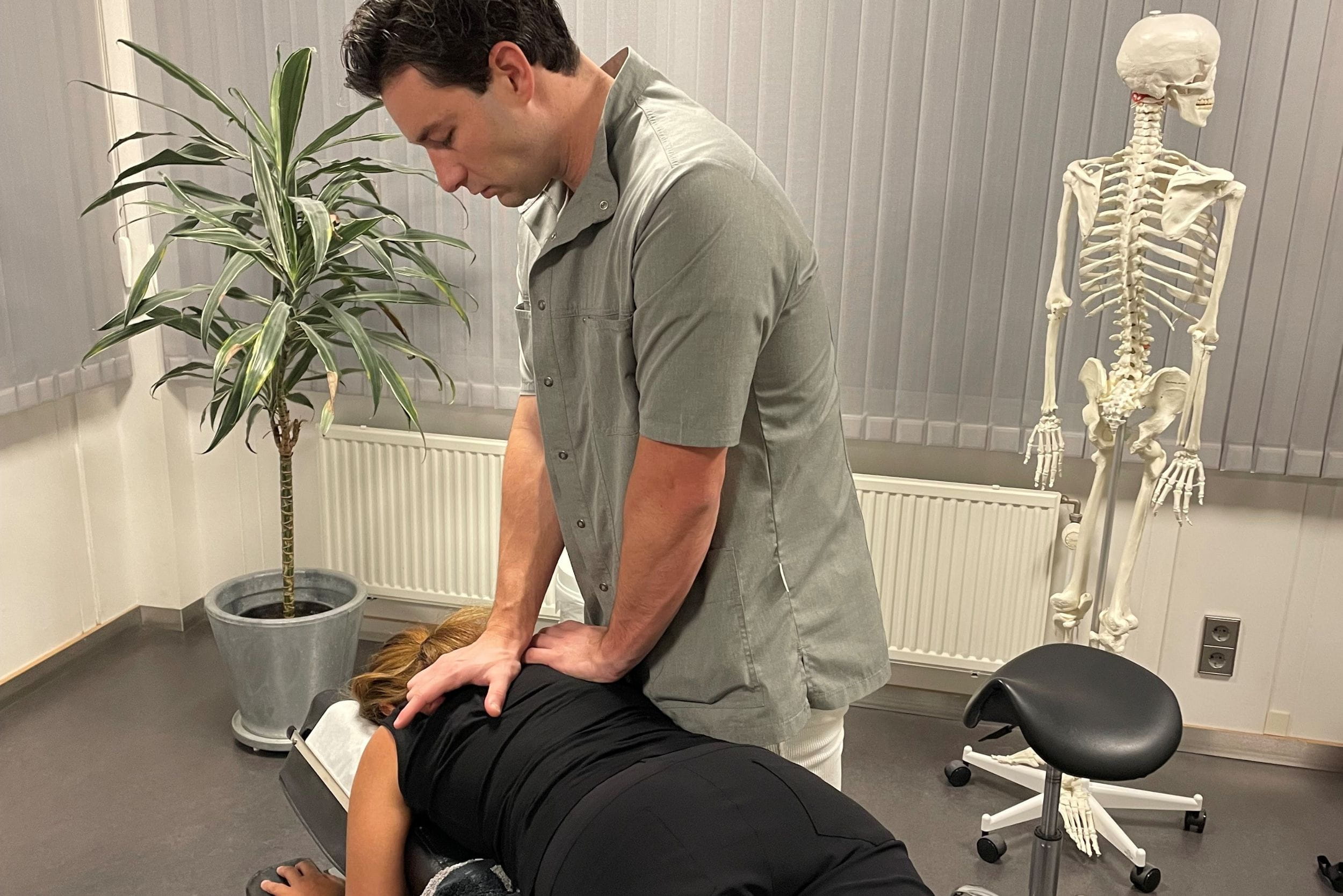 Chiropractie Hilversum - Specialist in nek-, rug-, en bekkenklachten